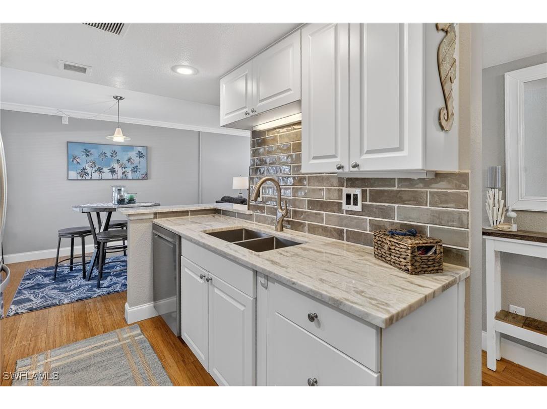 2366 E Mall Drive #215 Fort Myers FL 33901 226000098 image1