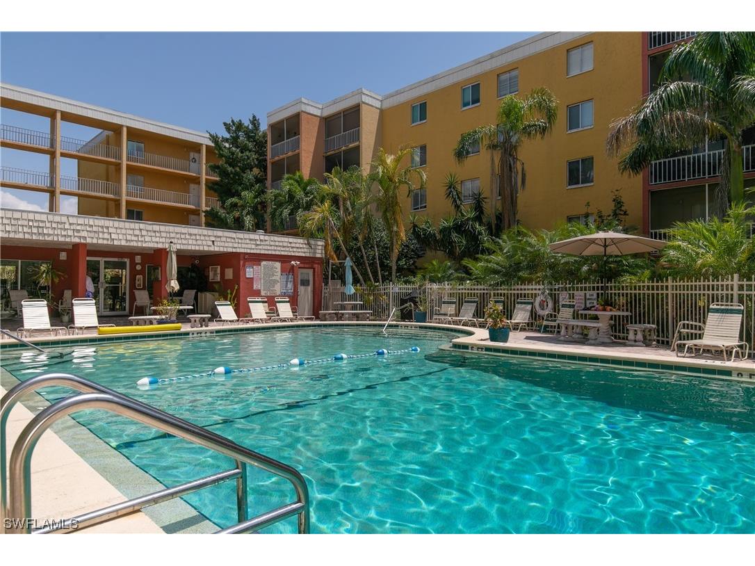 2366 E Mall Drive #301 Fort Myers FL 33901 223029295 image1