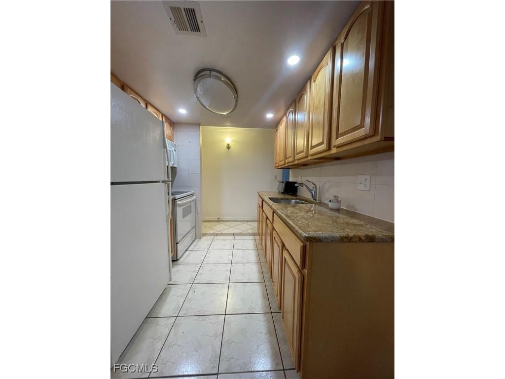 2366 E Mall Drive #304 Fort Myers FL 33901 2025025674 image35