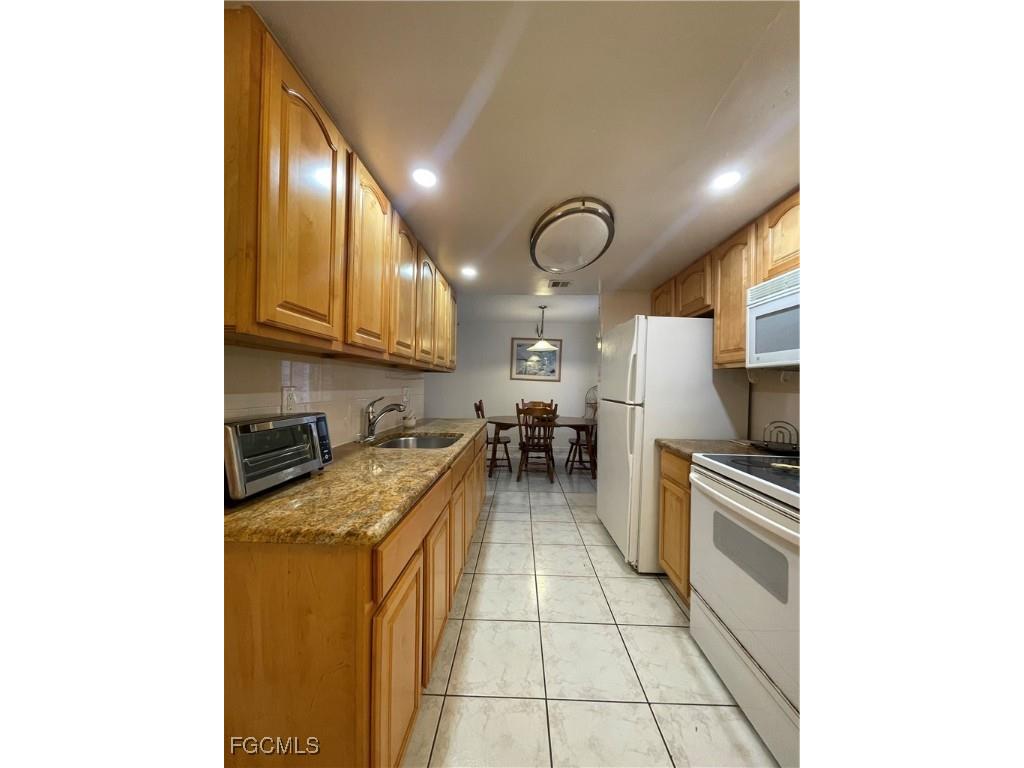 2366 E Mall Drive #304 Fort Myers FL 33901 2025025674 image7