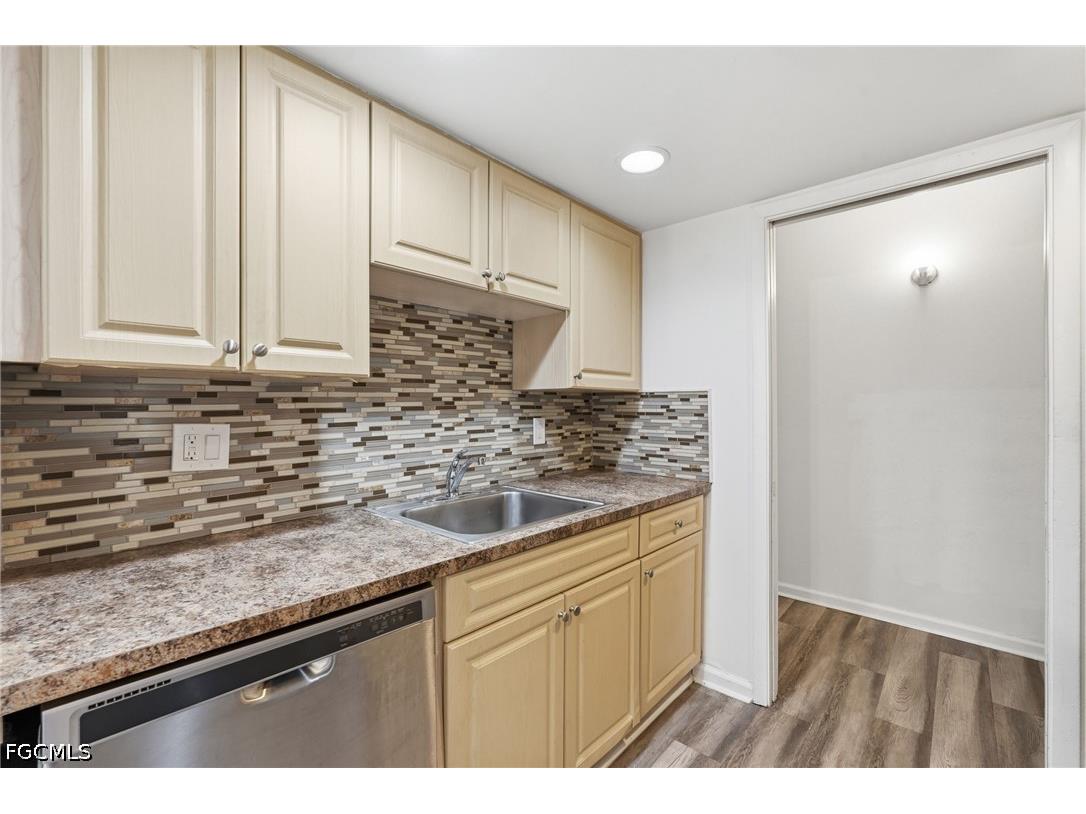 2366 E Mall Drive #403 Fort Myers FL 33901 2026020155 image11