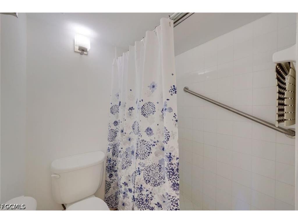 2366 E Mall Drive #418 Fort Myers FL 33901 2026018475 image16