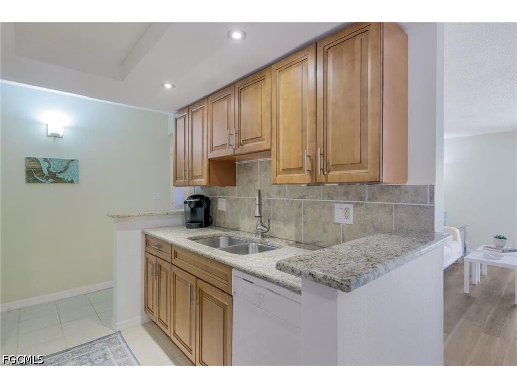 2366 E Mall Drive #418 Fort Myers FL 33901 2026018475 image9