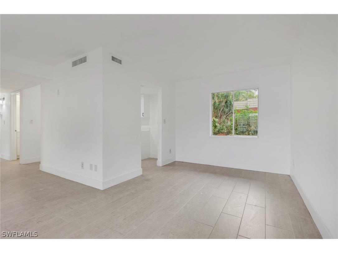 2366 E. Mall Dr #APT. 101 Fort Myers FL 33901 226007269 image10