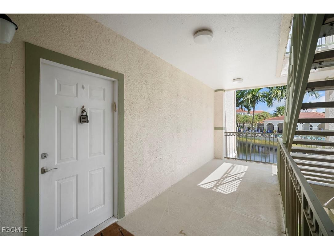 23660 Walden Center Drive #203 Estero FL 34134 2025014940 image3