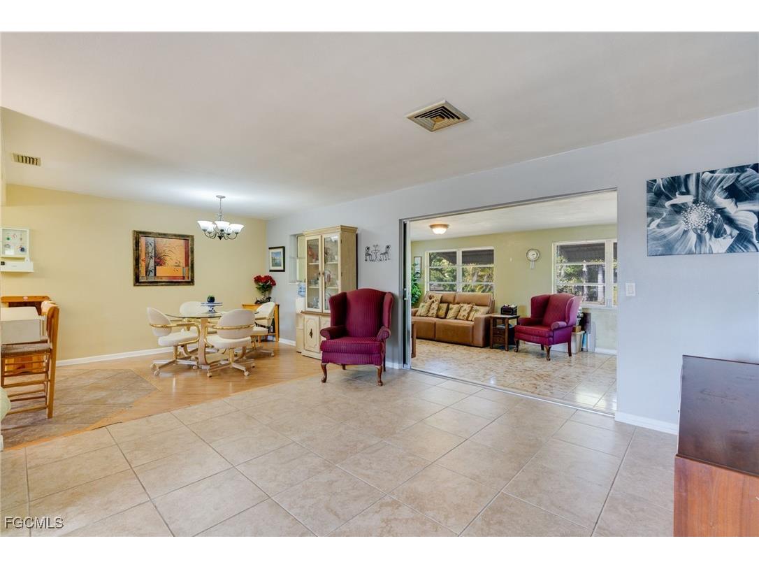 2367 Dover Avenue Fort Myers FL 33907 2025024039 image12