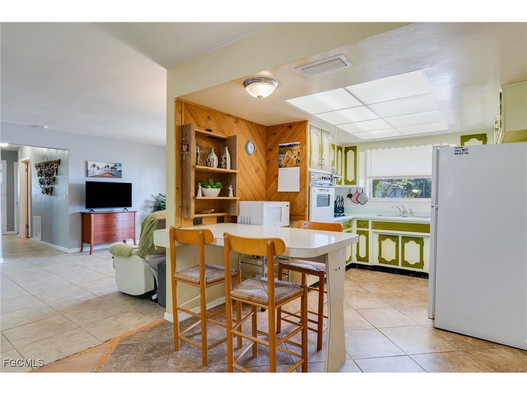 2367 Dover Avenue Fort Myers FL 33907 2025024039 image16