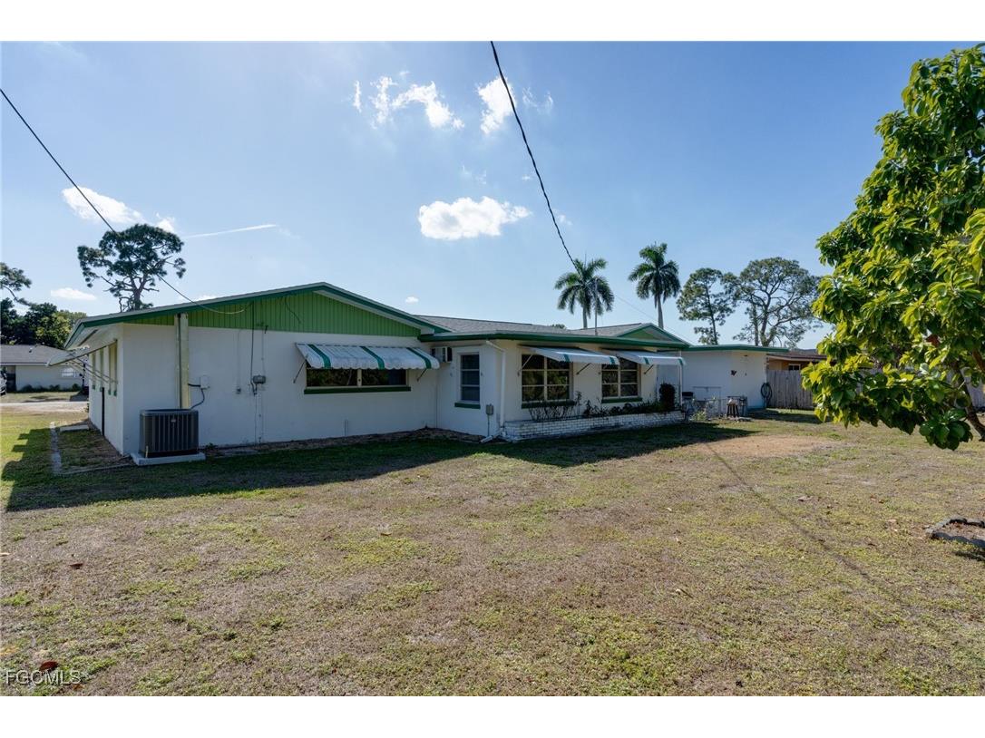 2367 Dover Avenue Fort Myers FL 33907 2025024039 image19