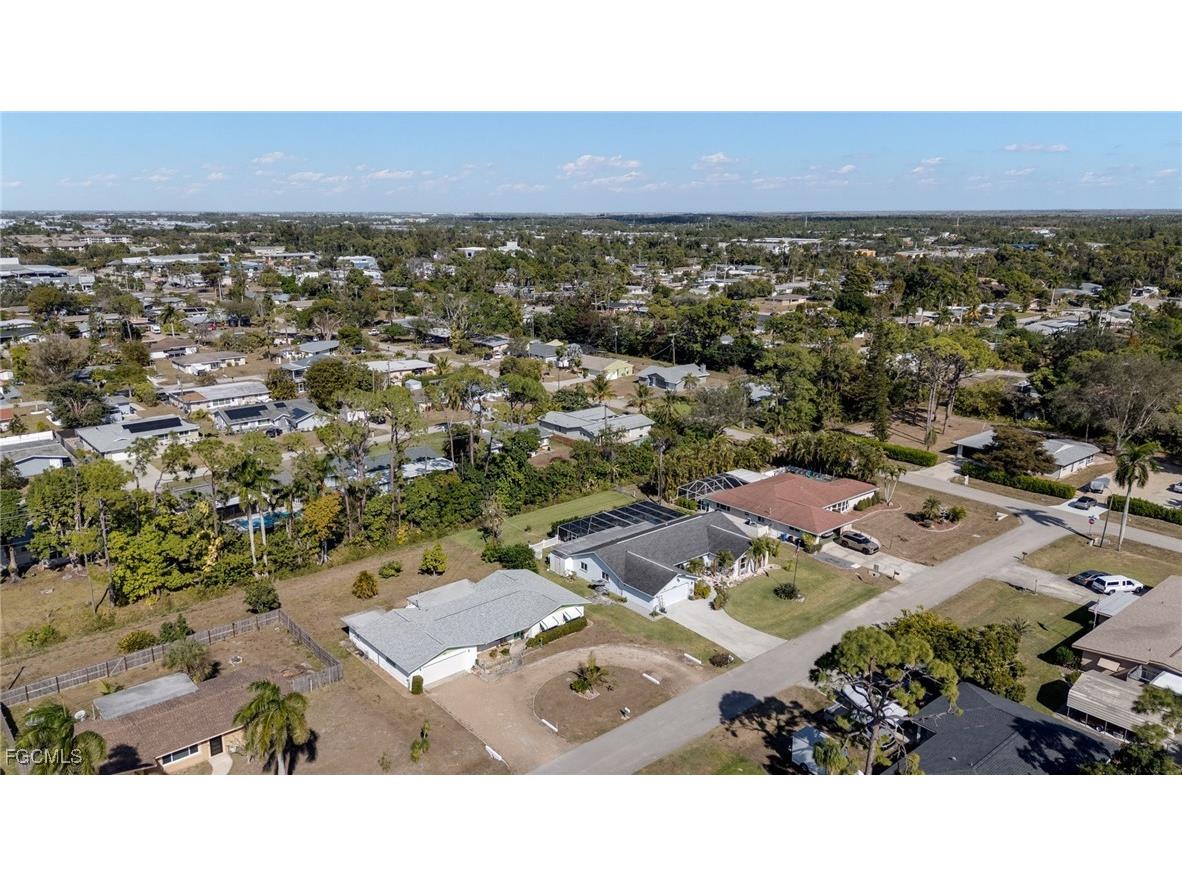 2367 Dover Avenue Fort Myers FL 33907 2025024039 image22
