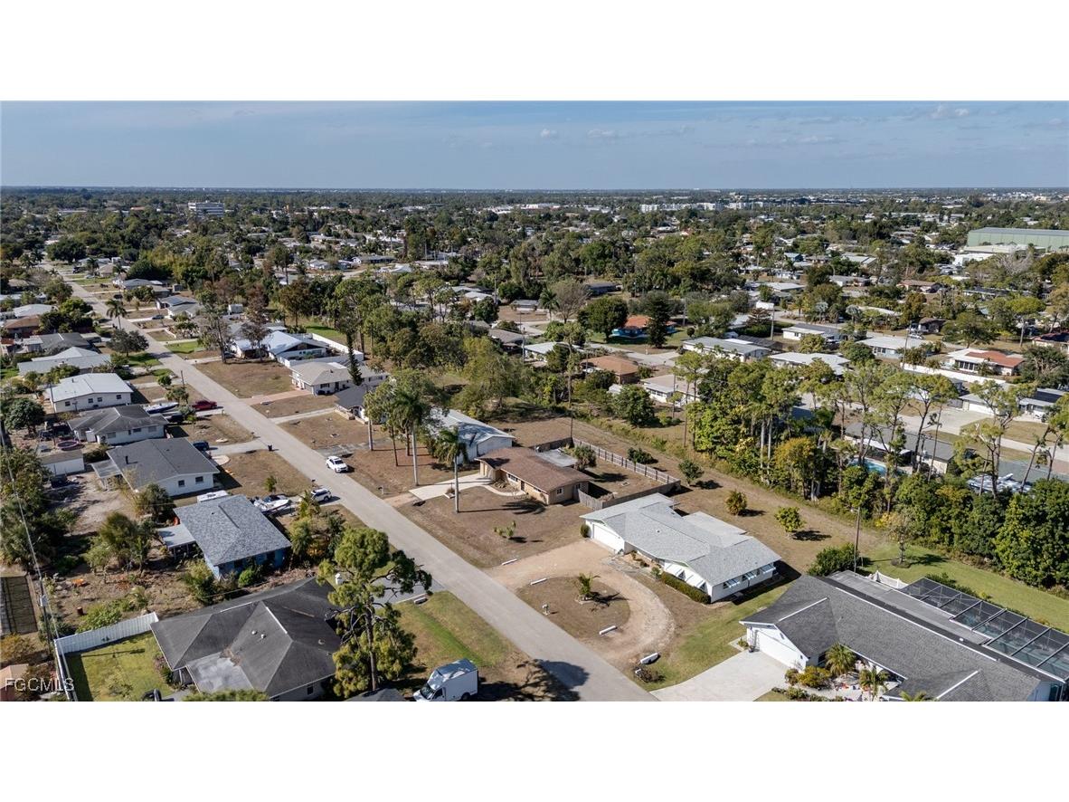 2367 Dover Avenue Fort Myers FL 33907 2025024039 image24