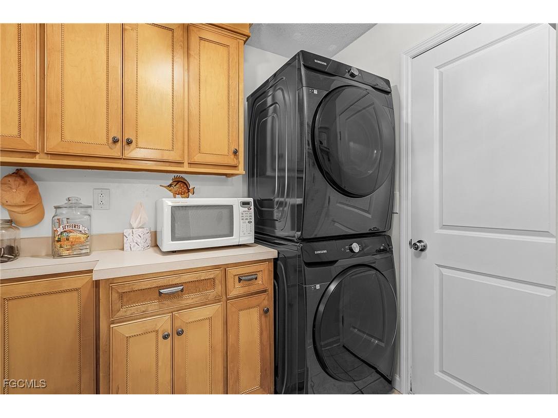 2368 Date Street Saint James City FL 33956 2025007813 image13