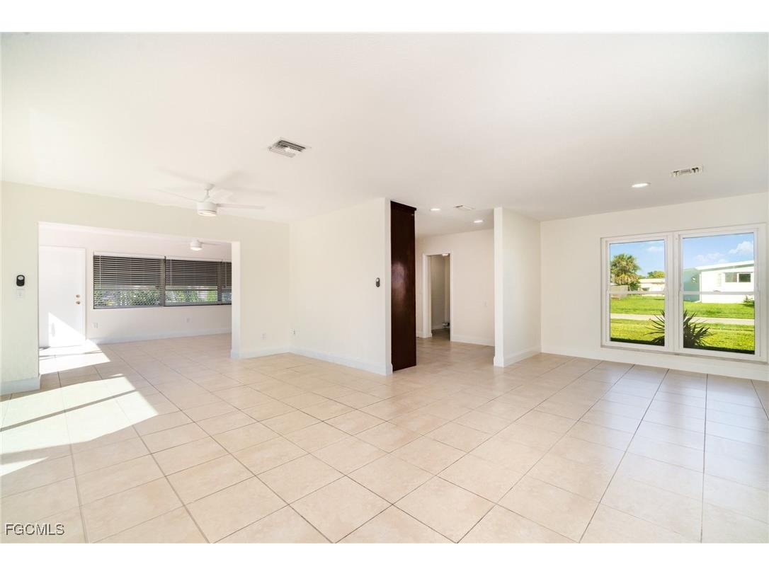 2368 Starlite Lane Port Charlotte FL 33952 2025012251 image18