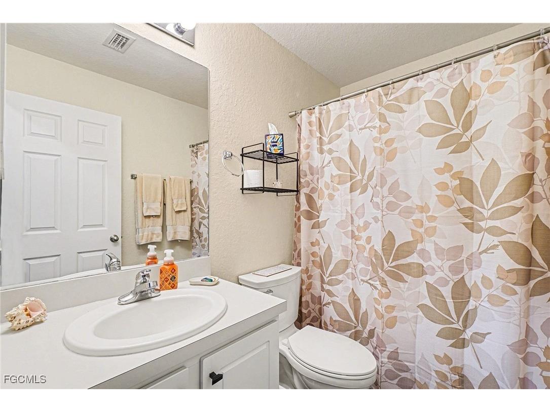 2369 NE 43rd Lane Cape Coral FL 33909 2026005329 image17