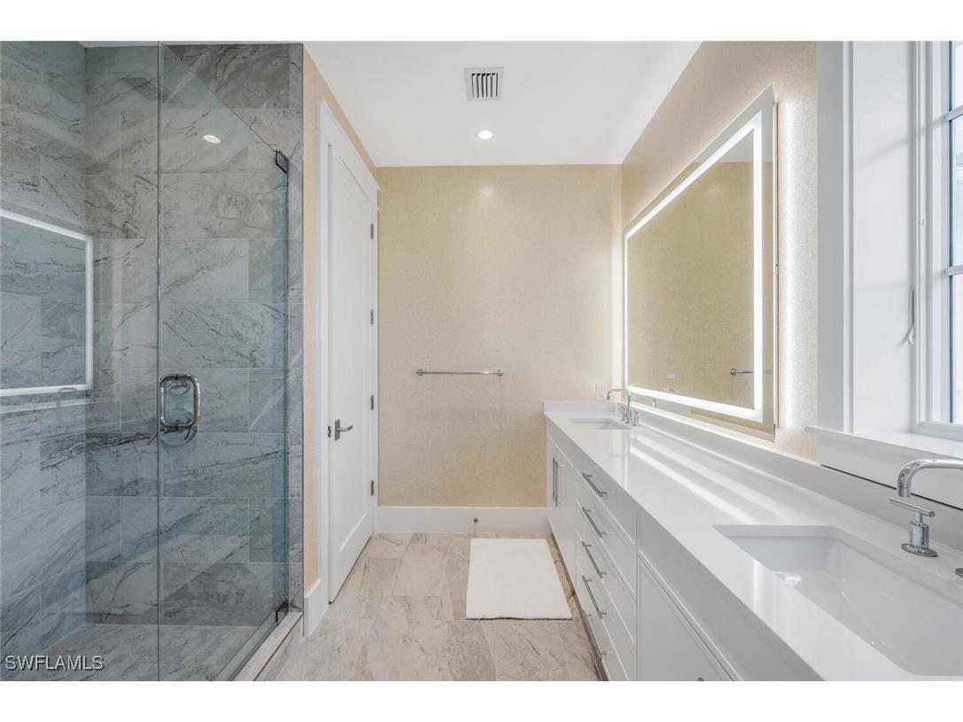 237 13th Street S Naples FL 34102 225059034 image21