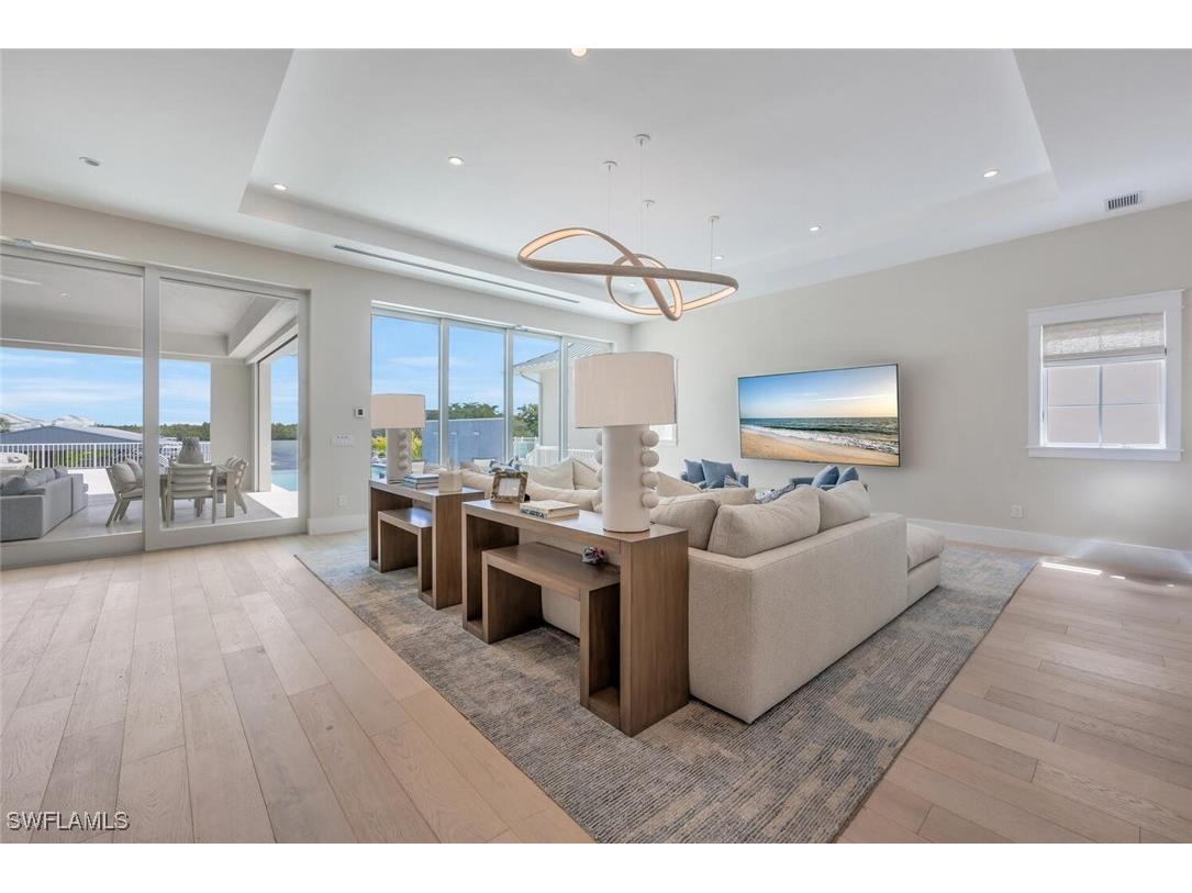 237 13th Street S Naples FL 34102 225059034 image3