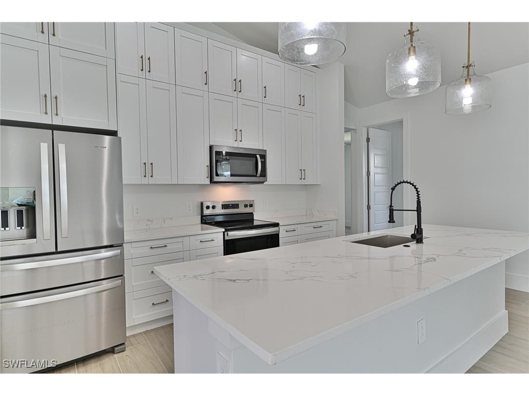 237 3rd Street Bonita Springs FL 34134 225064184 image10