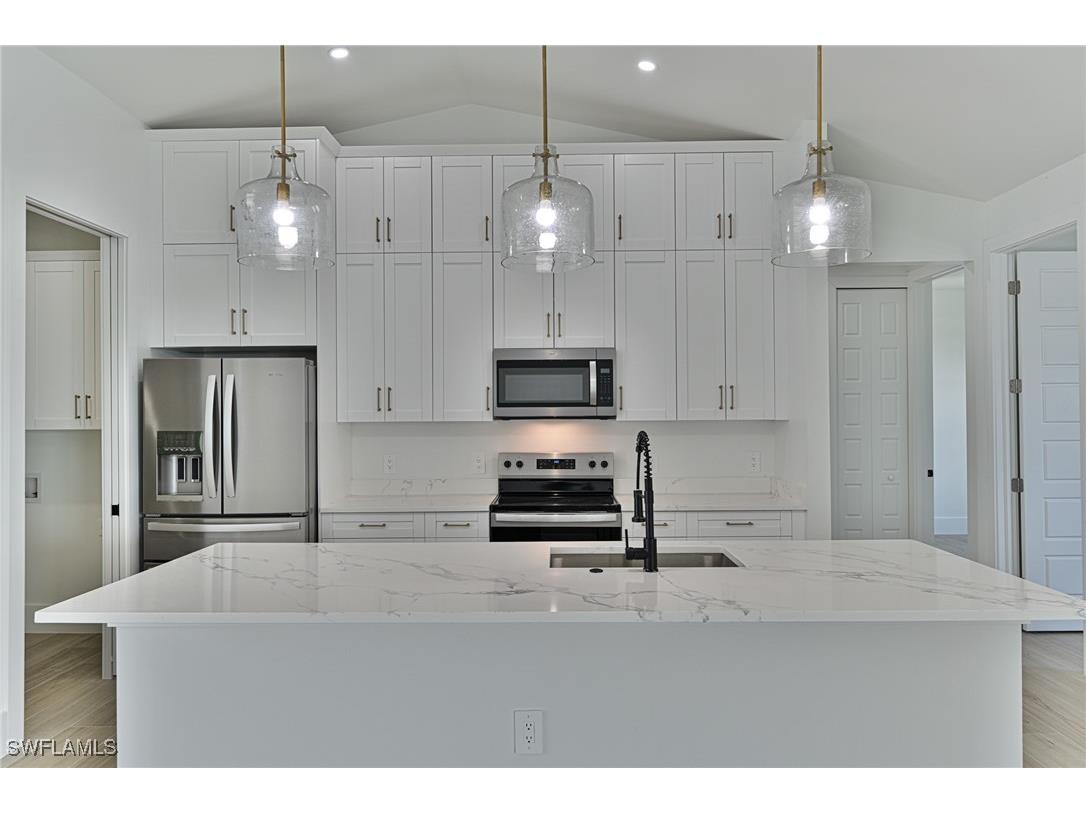 237 3rd Street Bonita Springs FL 34134 225064184 image11