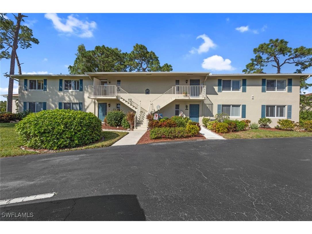237 Albi Road #4 Naples FL 34112 225064060 image1