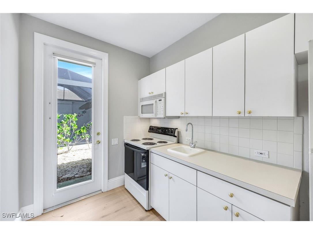 237 Charleston Court Naples FL 34110 225071051 image23