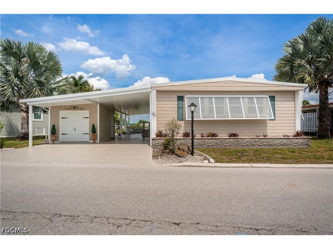 237 Palmer Boulevard North Fort Myers FL 33903 2026021068 image2