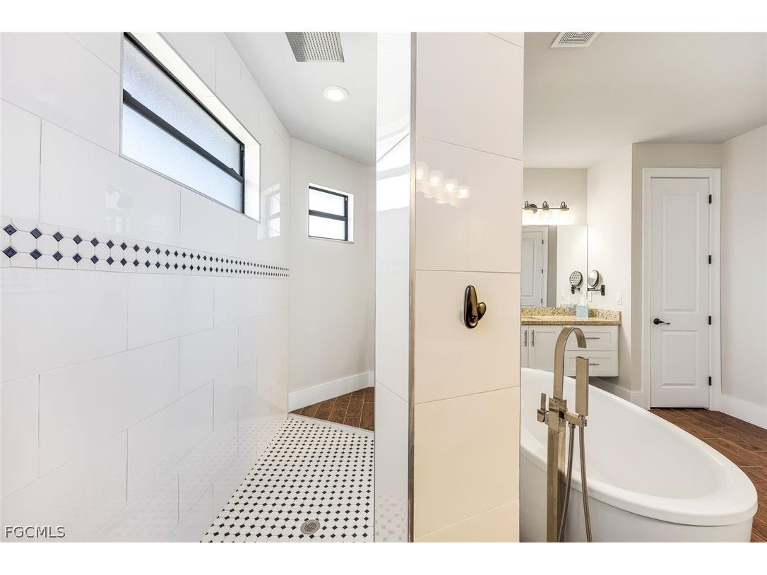 237 SW 21st Street Cape Coral FL 33991 2026007608 image31