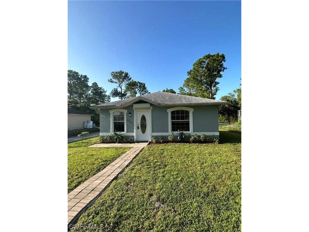 2370 31st Avenue NE Naples FL 34120 223061311 image1