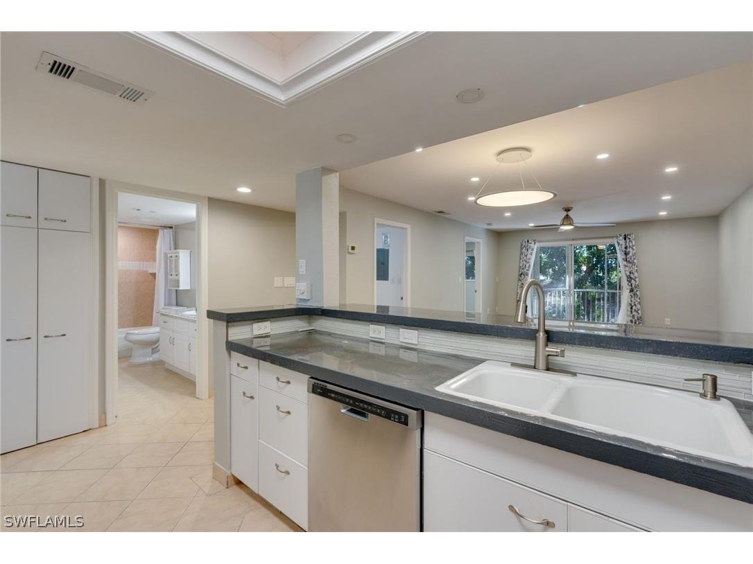 2370 Naples Trace Circle #6 Naples FL 34109 226006418 image6