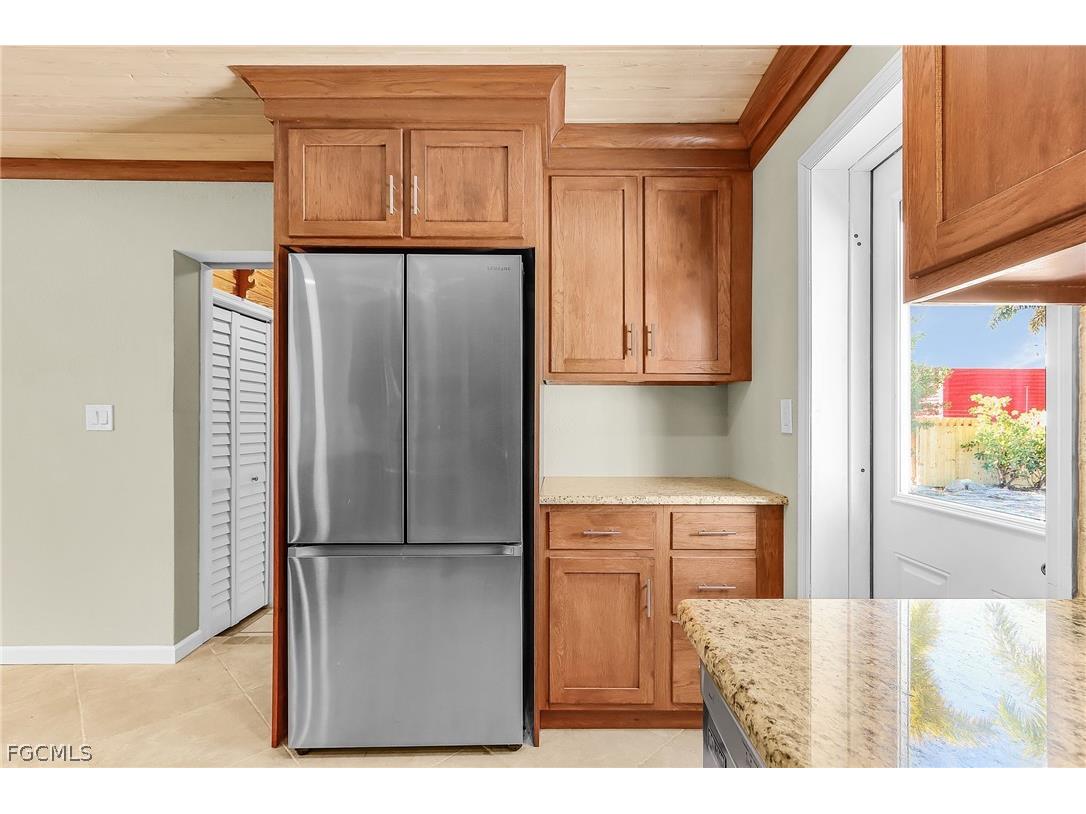 2371 Baybreeze Street Saint James City FL 33956 2026009472 image10