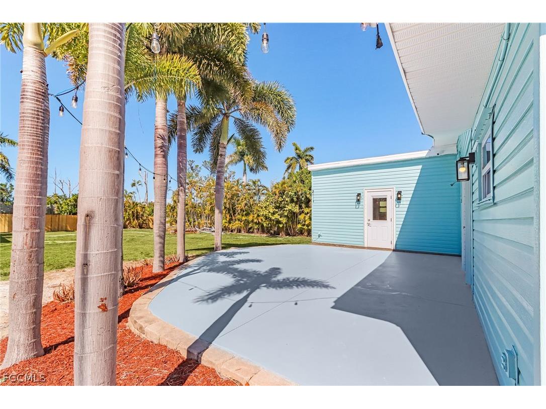 2371 Baybreeze Street Saint James City FL 33956 2026009472 image22