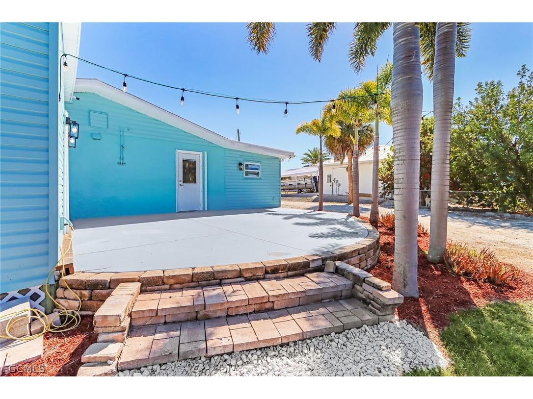 2371 Baybreeze Street Saint James City FL 33956 2026009472 image23