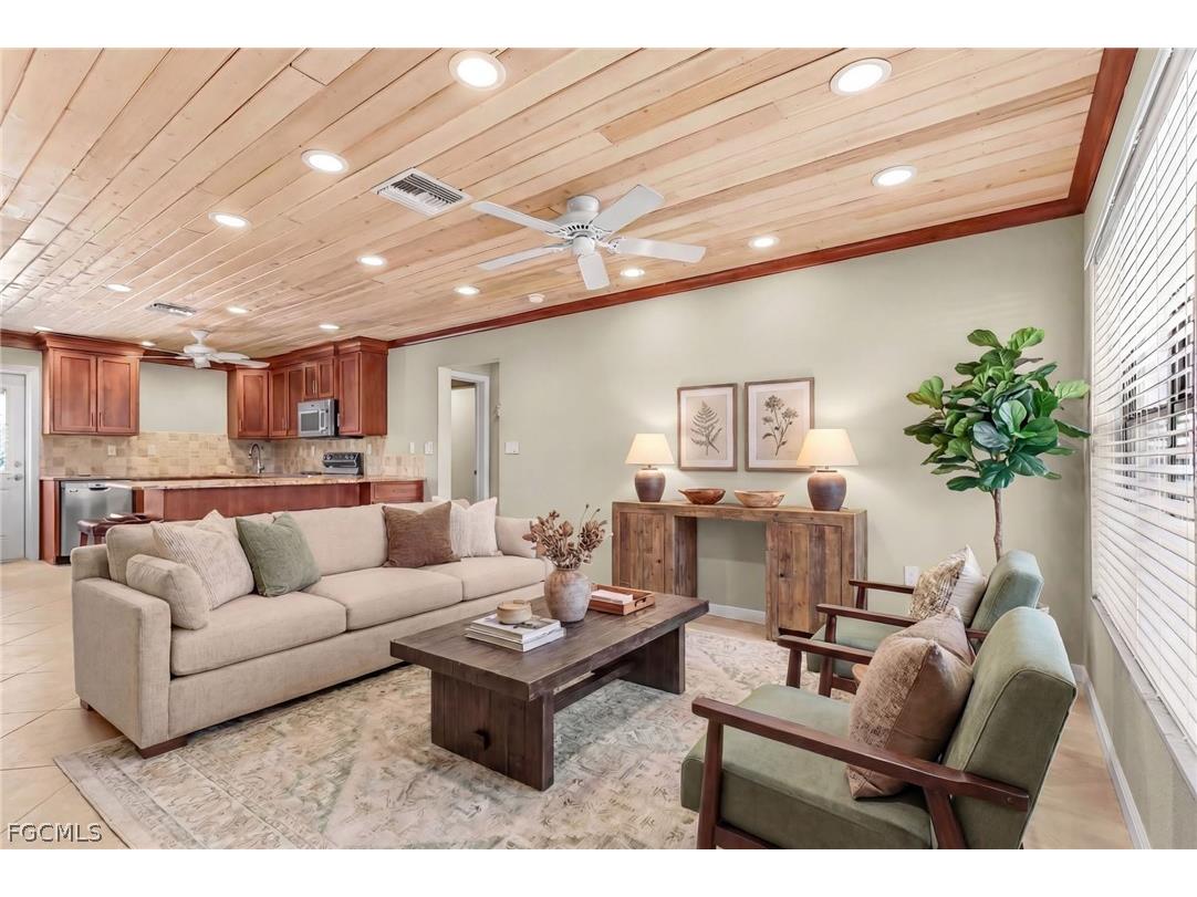 2371 Baybreeze Street Saint James City FL 33956 2026009472 image4