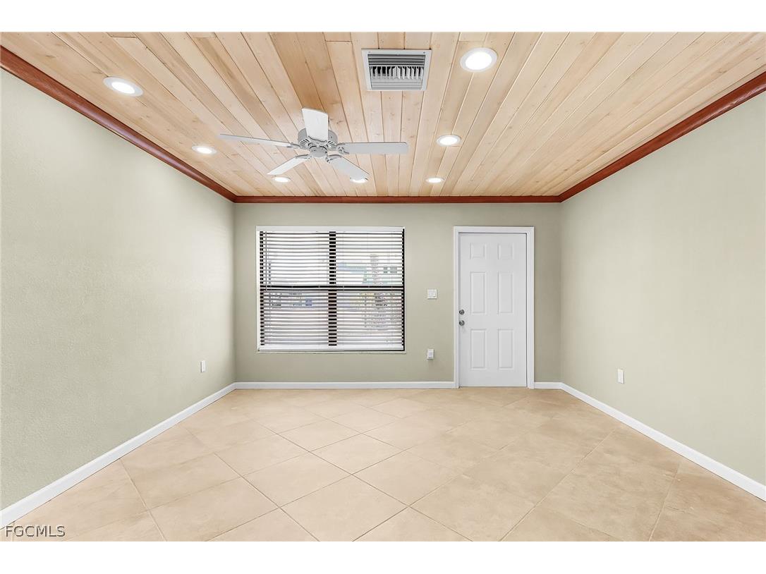 2371 Baybreeze Street Saint James City FL 33956 2026009472 image5