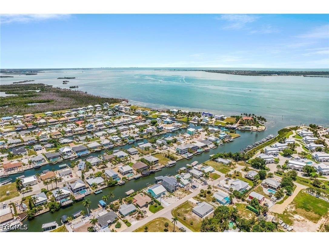 2371 Sycamore Street Saint James City FL 33956 2026025679 image18