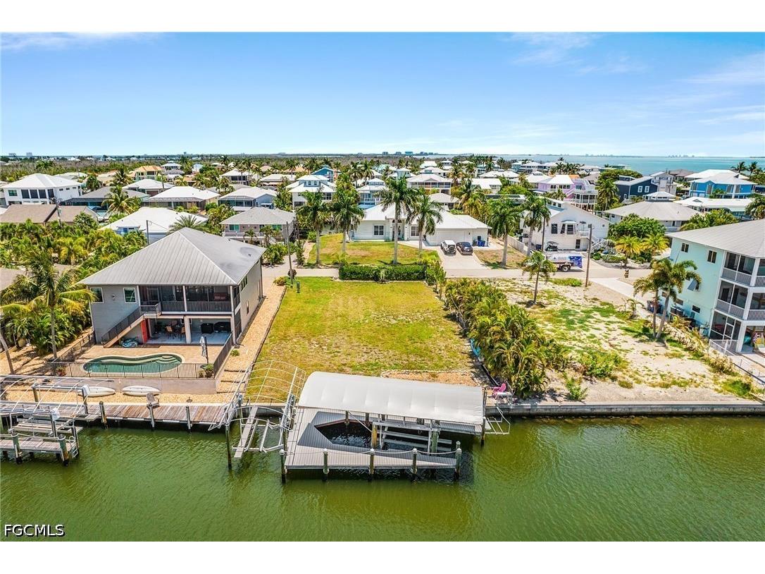2371 Sycamore Street Saint James City FL 33956 2026025679 image3