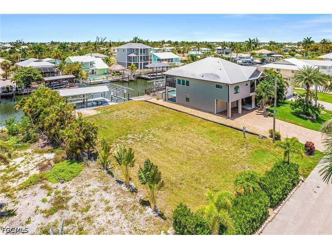 2371 Sycamore Street Saint James City FL 33956 2026025679 image5