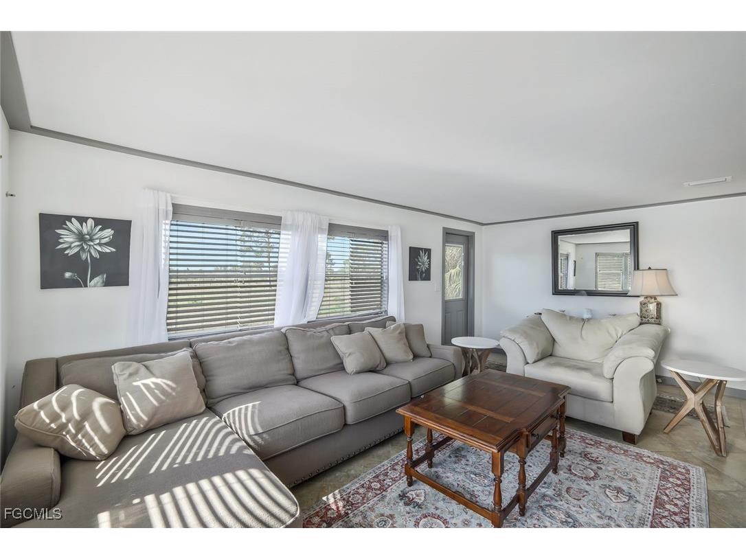 23715 Tinas Lane Fort Myers FL 33913 2025010943 image10