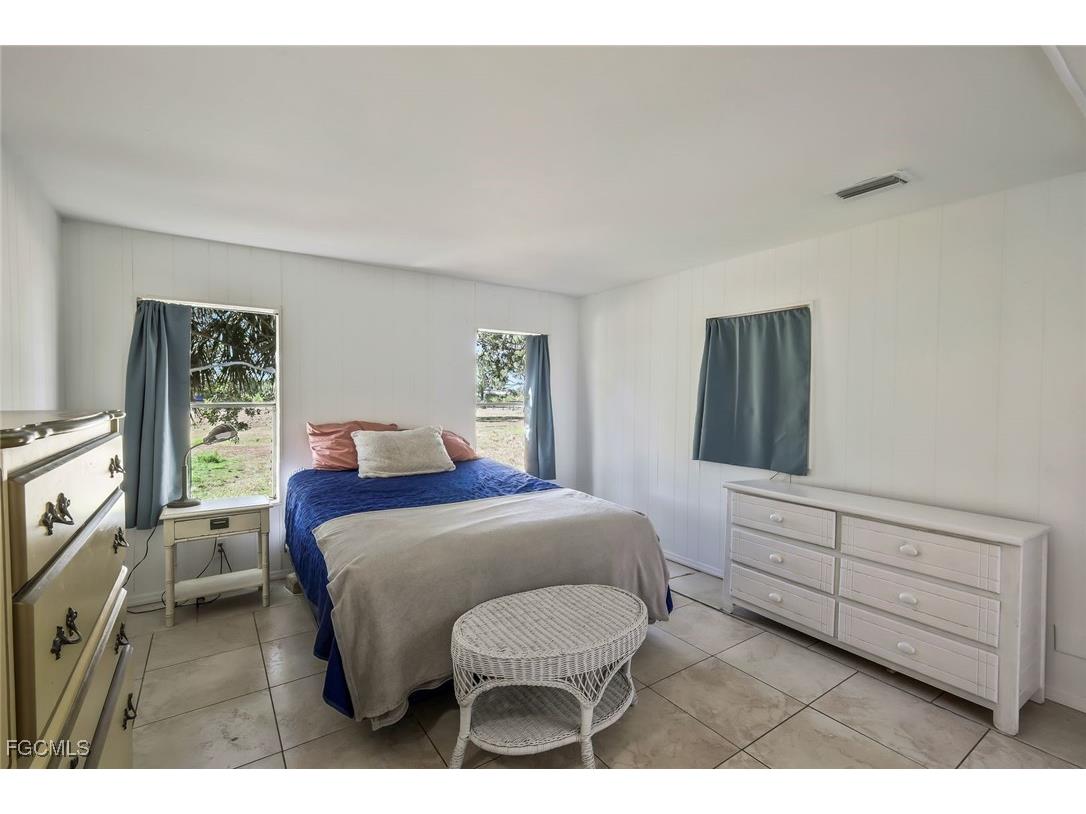 23715 Tinas Lane Fort Myers FL 33913 2025010943 image17