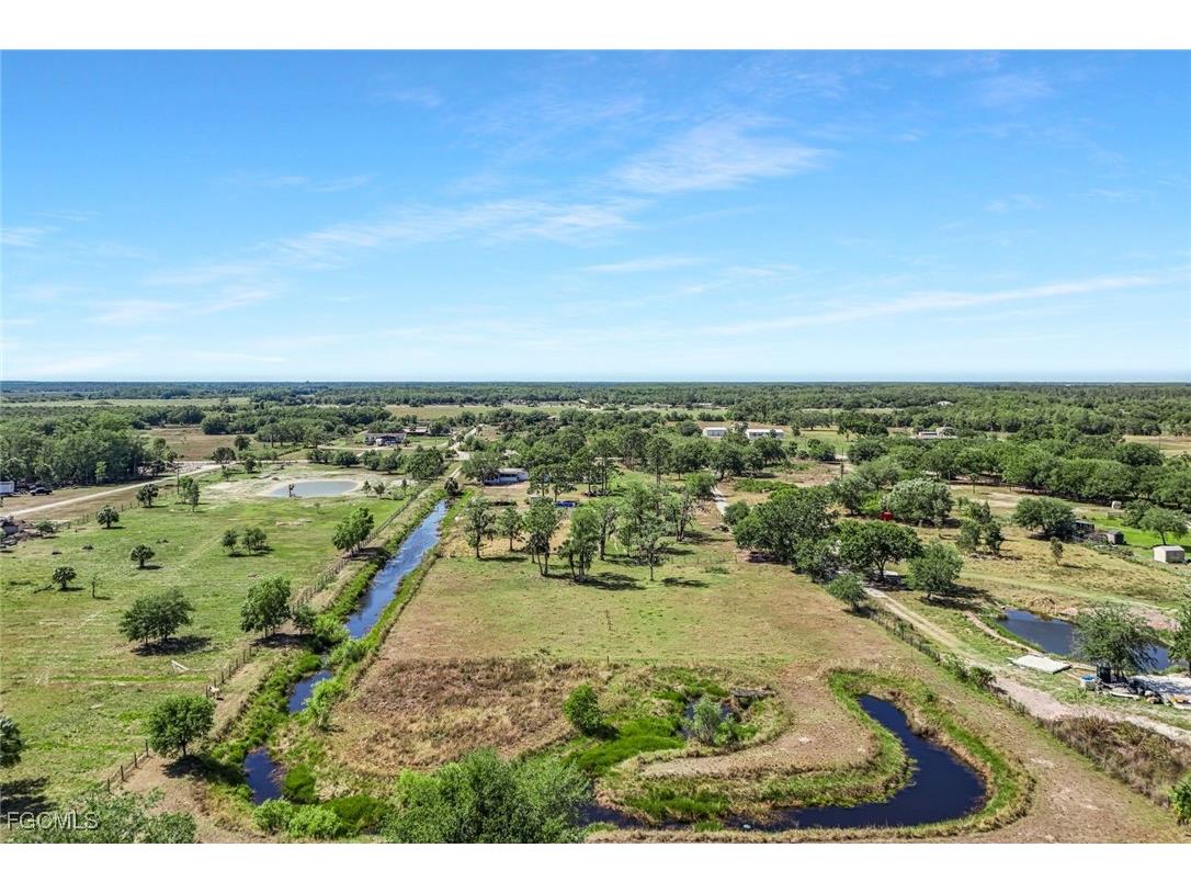 23715 Tinas Lane Fort Myers FL 33913 2025010943 image30