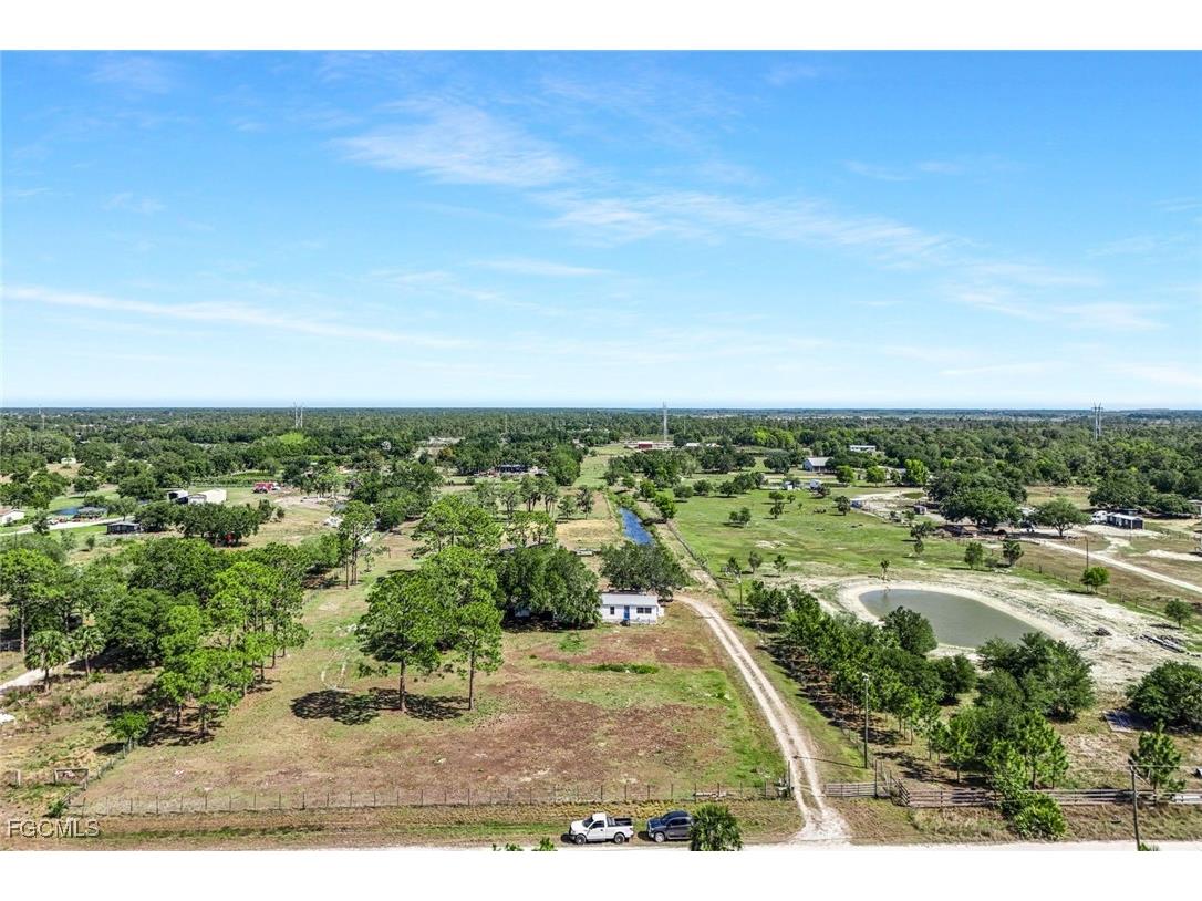 23715 Tinas Lane Fort Myers FL 33913 2025010943 image31