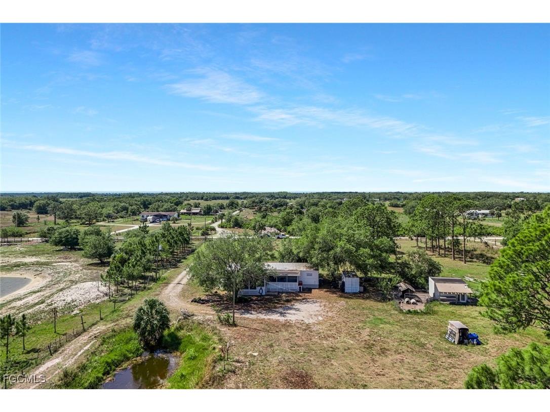 23715 Tinas Lane Fort Myers FL 33913 2025010943 image5