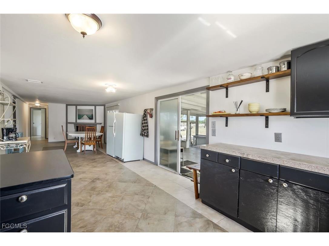 23715 Tinas Lane Fort Myers FL 33913 2025010943 image8