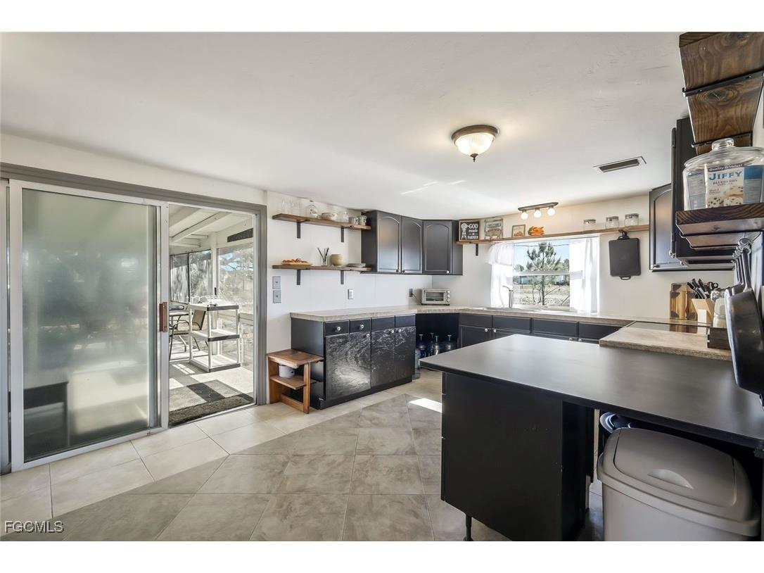 23715 Tinas Lane Fort Myers FL 33913 2025010943 image9