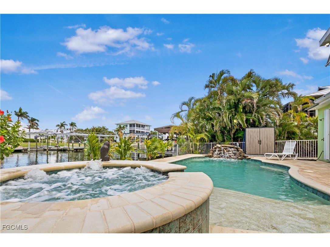 2372 Baybreeze Street Saint James City FL 33956 2025016172 image10