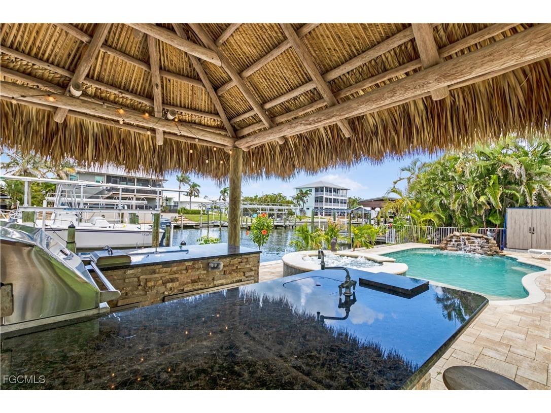 2372 Baybreeze Street Saint James City FL 33956 2025016172 image14