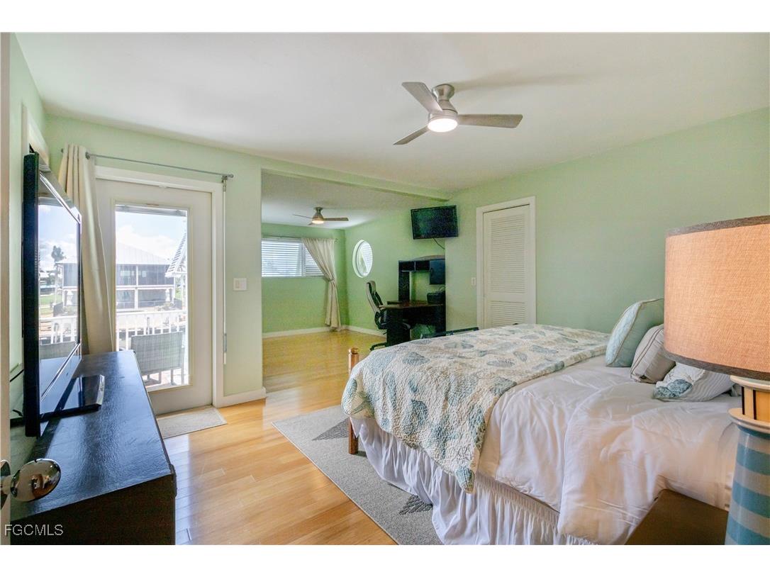 2372 Baybreeze Street Saint James City FL 33956 2025016172 image36