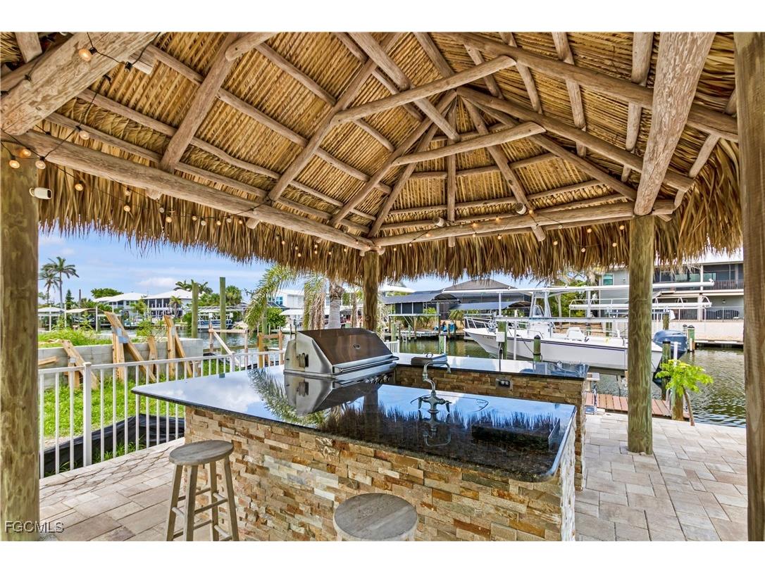 2372 Baybreeze Street Saint James City FL 33956 2025016172 image6