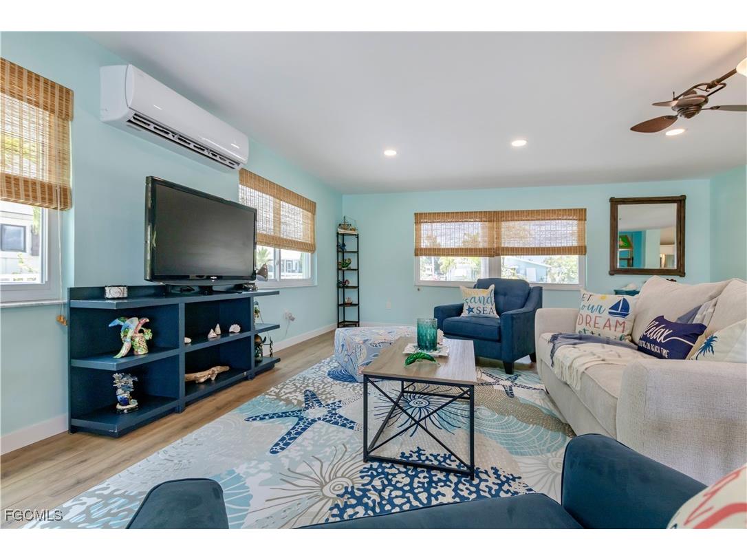 2372 Baybreeze Street Saint James City FL 33956 2025016172 image9