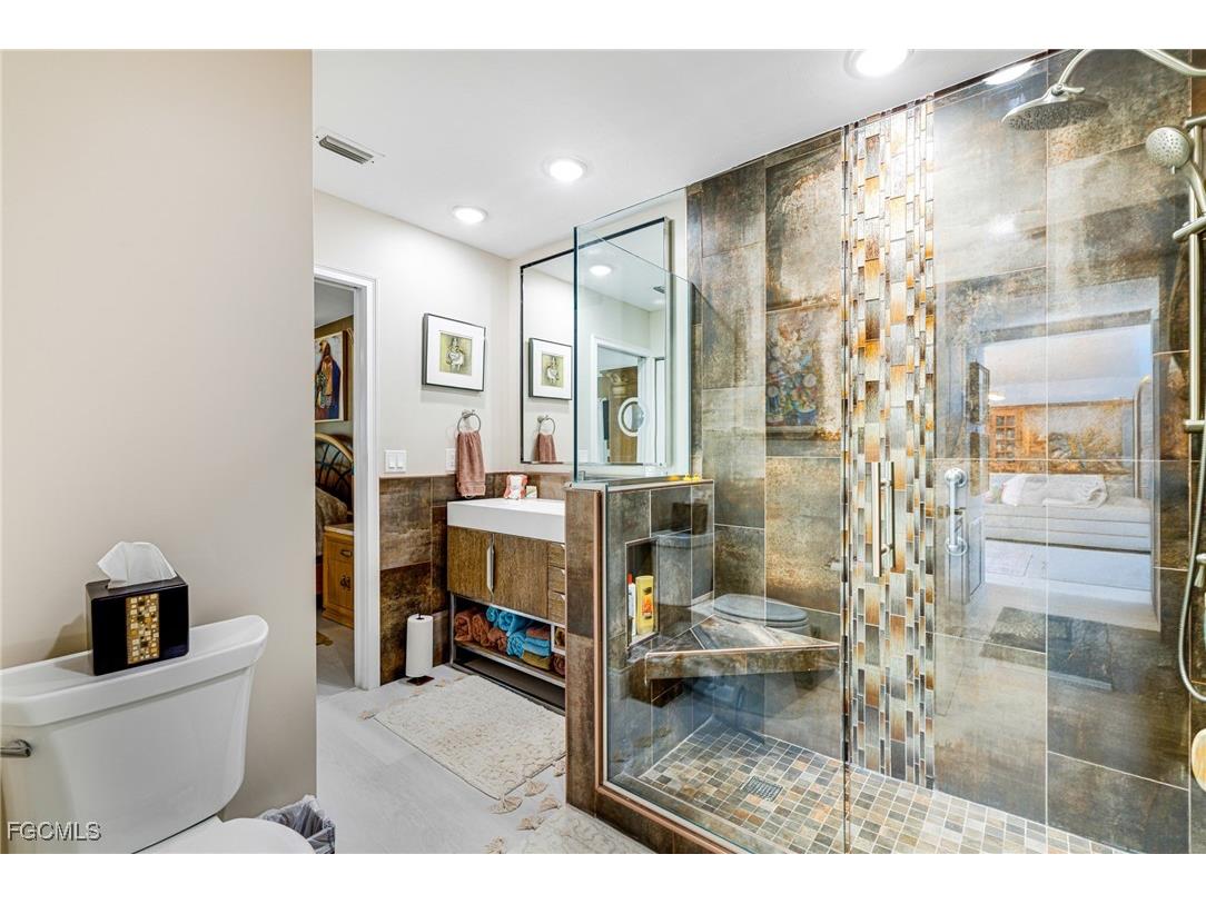 2372 Cherimoya Lane Saint James City FL 33956 2025002846 image32