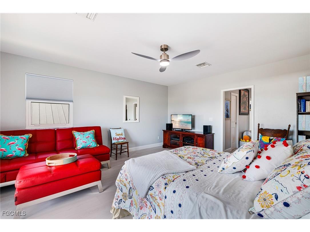 2372 Cherimoya Lane Saint James City FL 33956 2025002846 image36