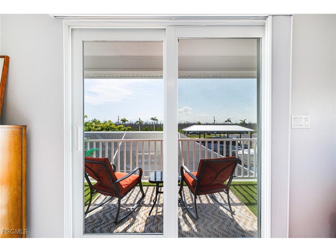 2372 Cherimoya Lane Saint James City FL 33956 2025002846 image38